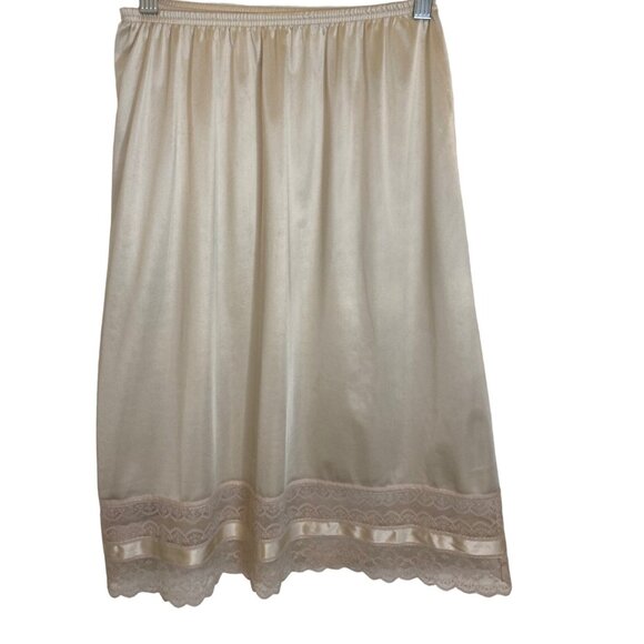 Vintage Women's Cream Nylon and Lace Half Slip Size XS - Picture 1 of 3